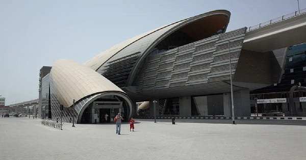 Al Garhoud Metro Station, Dubai